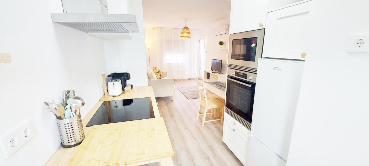 Caroline'S Apartment Вила до Биспо Екстериор снимка